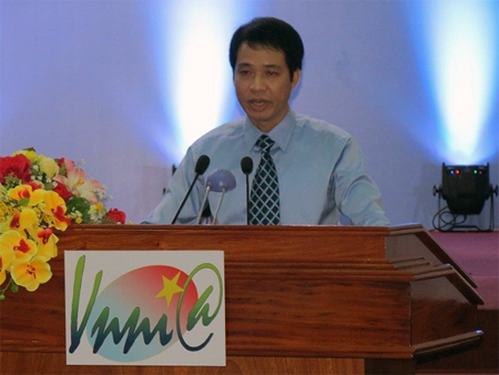 Ông Trần Minh Tân- Phó GĐ Trung tâm Internet Việt Nam